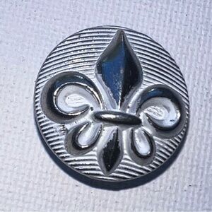 Vintage Fleur De‎ Lis Button JR Initial Silver Tone Metal Sewing Craft Supply